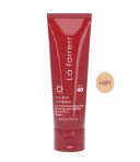 کرم ضد آفتاب و ضد لک رنگی لافارر مخصوص پوست های چرب و مستعد آکنه رنگ روشن SPF 40